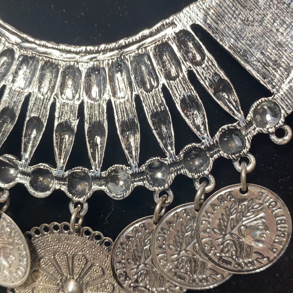 Coin statement necklace - Picture 7 of 8